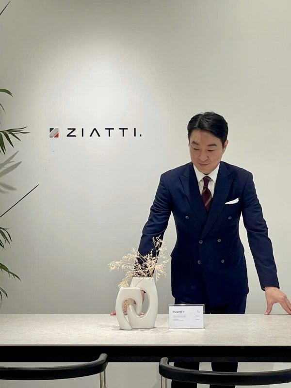 하이엔드 원목 가구 브랜드 지아띠의 허용 베트남지사장. (사진=이승윤 기자)