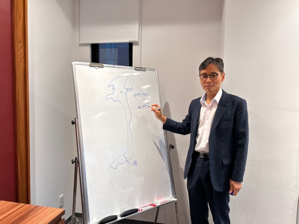 홍강델타 쌀 가치사슬 향상사업에 대해 설명중인 김명원 소장. (사진=이승윤)