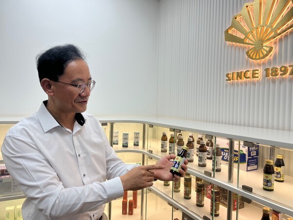  노웅호 동화약품 베트남 법인장이 까스활에 대해 설명하고 있는 모습. (사진=이승윤)