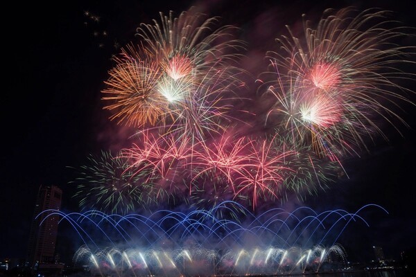 지난 12일 DIFF 2025 결승전 당시 베트남 대표 Z121의 공연 당시 모습. (사진=VnExpress)