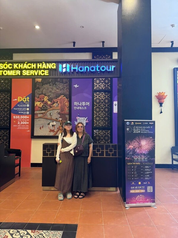 하나투어의 바나힐 투어데스크.