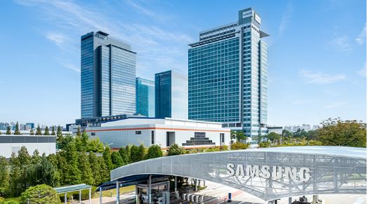 삼성전자 사옥. 2분기 삼성전자의 실적은 매출은 전분기대비 소폭 늘었으나 영업이익은 반토막 났는데 이같은 실적악화는 반도체사업 부진이 가장 크게 작용했다. (사진=삼성전자 홈페이지 캡처)  