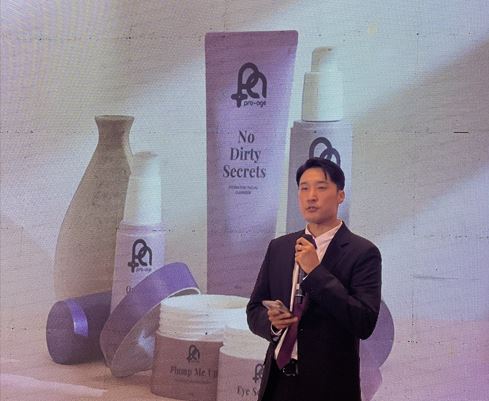 베일코스메틱의 필리핀 런칭 행사 모습. 베일코스메틱이 싱가포르 화장품회사에 30만달러 수출 선적을 완료했ㅇ며, 앞으로 파트너십을 강화하기로 했다. (사진=베일코스메틱)