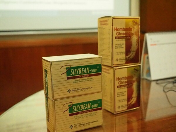 한국유나이티드제약이 베트남 공장에서 생산 중인 실리빈콤프와 홈타민 진생. (사진=이승윤)