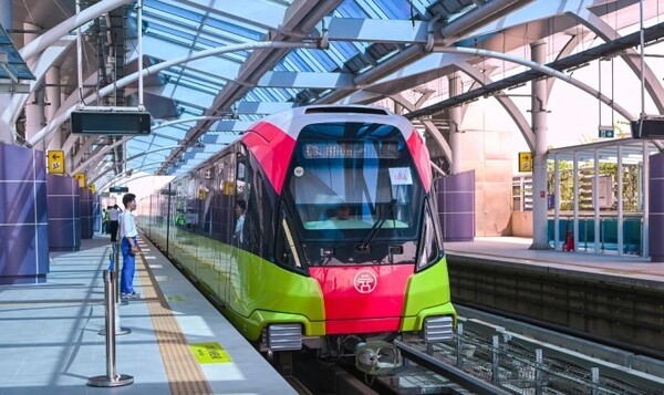 베트남 수도 하노이가 독립 80주년을 맞이해 지역민과 방문객들을 위한 버스와 지하철 등 대중교통을 무료로 운행한다. (사진=VnExpress/Giang Huy)