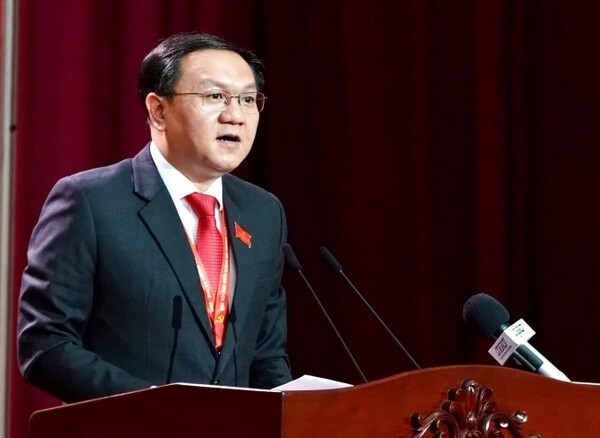 럼 딘 탕 호치민시 과학기술국장이 15일 시당대회에서 발언 중인 모습. (사진=VnExpress/Thanh Hiep)