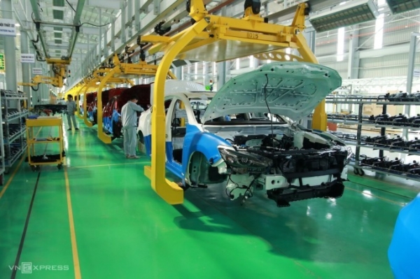 베트남 중남부 꽝남성의 쯔엉하이자동차 생산라인. 올 들어 베트남의 자동차 부품 수입액이 두자릿수 증가세를 보이고 있다. (사진=VnExpress/Duc Huy)