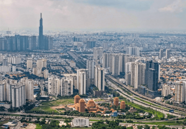 호치민시 동부도시권 전경. 베트남 남부지방의 아파트값 급등세가 연말까지 이어지는 모양새다. (사진=VnExpress/Quynh Tran)